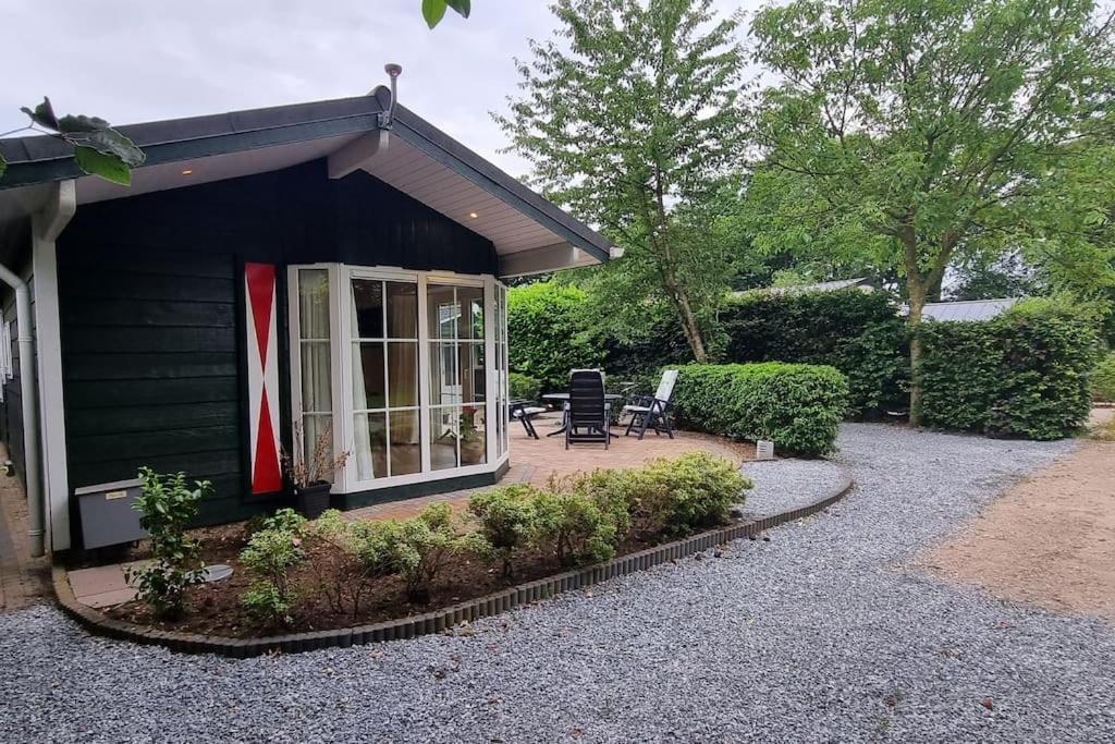 Fijn Chalet Met Grote Tuin Op De Veluwe Villa Epe Exterior foto