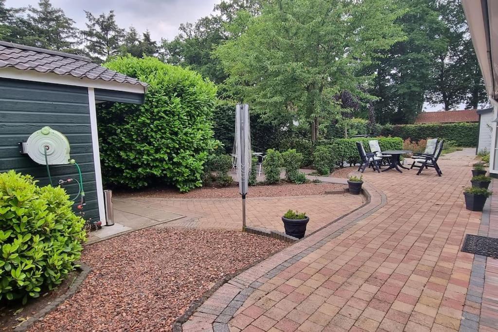Fijn Chalet Met Grote Tuin Op De Veluwe Villa Epe Exterior foto